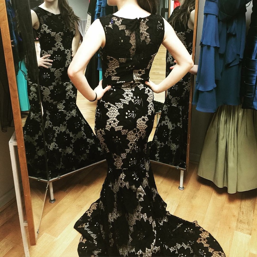 Prom/Pageant dress 💋💋 - Picture 2 of 3